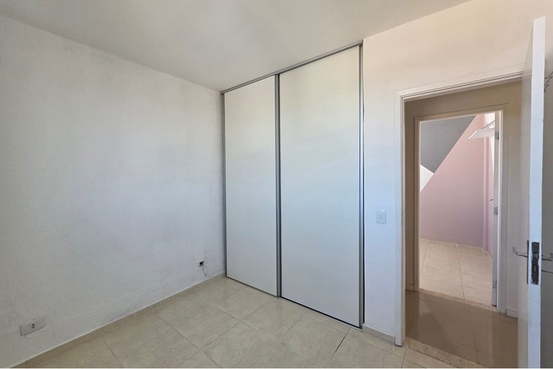 Apartamento &agrave; Venda, 70m -  3 Dorm. 1 Suite - R$ 280.000 -  Resid. Esplanada - Votorantim Avenida Gisele Constantino Votorantim - 