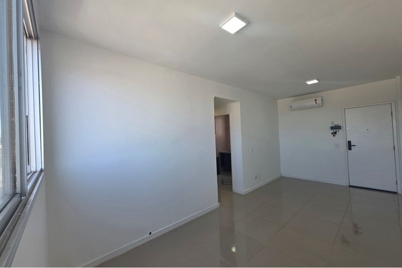 Apartamento &agrave; Venda, 70m -  3 Dorm. 1 Suite - R$ 280.000 -  Resid. Esplanada - Votorantim Avenida Gisele Constantino Votorantim - 
