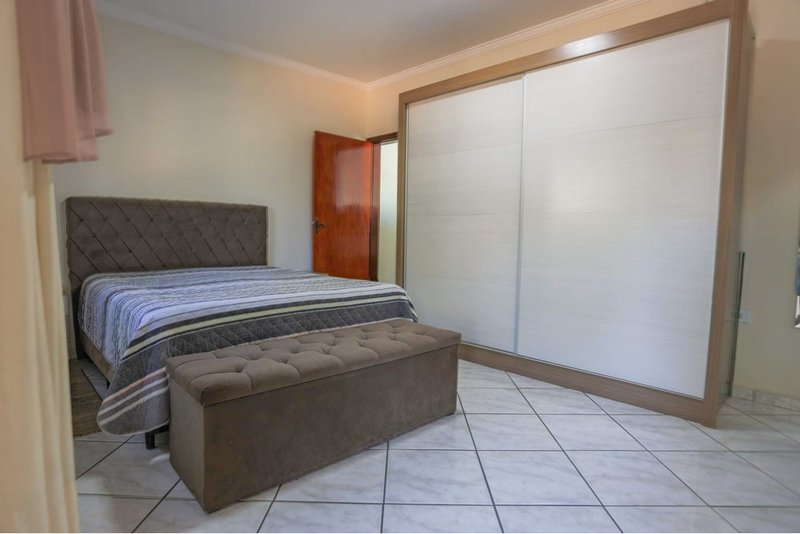 Casa &agrave; venda, 204m - 3 Dormit&oacute;rios. Sendo 1 Suite - R$ 445.000 - Jd. Napoli - Sorocaba SP Rua Laercio Rocha Sorocaba - 