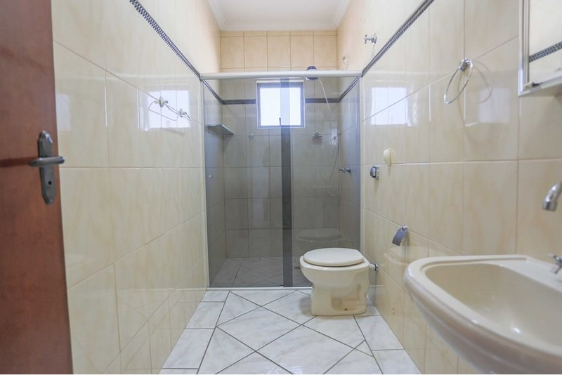 Casa &agrave; venda, 204m - 3 Dormit&oacute;rios. Sendo 1 Suite - R$ 445.000 - Jd. Napoli - Sorocaba SP Rua Laercio Rocha Sorocaba - 