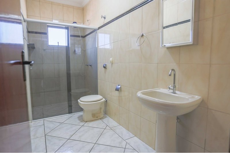 Casa &agrave; venda, 204m - 3 Dormit&oacute;rios. Sendo 1 Suite - R$ 445.000 - Jd. Napoli - Sorocaba SP Rua Laercio Rocha Sorocaba - 
