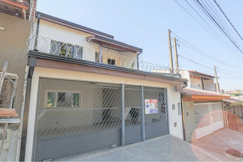 Casa &agrave; venda, 204m - 3 Dormit&oacute;rios. Sendo 1 Suite - R$ 445.000 - Jd. Napoli - Sorocaba SP Rua Laercio Rocha Sorocaba - 