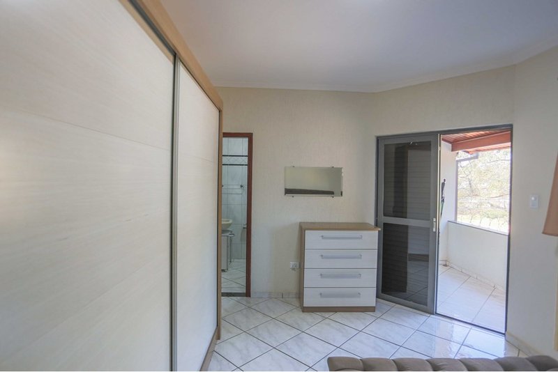 Casa &agrave; venda, 204m - 3 Dormit&oacute;rios. Sendo 1 Suite - R$ 445.000 - Jd. Napoli - Sorocaba SP Rua Laercio Rocha Sorocaba - 