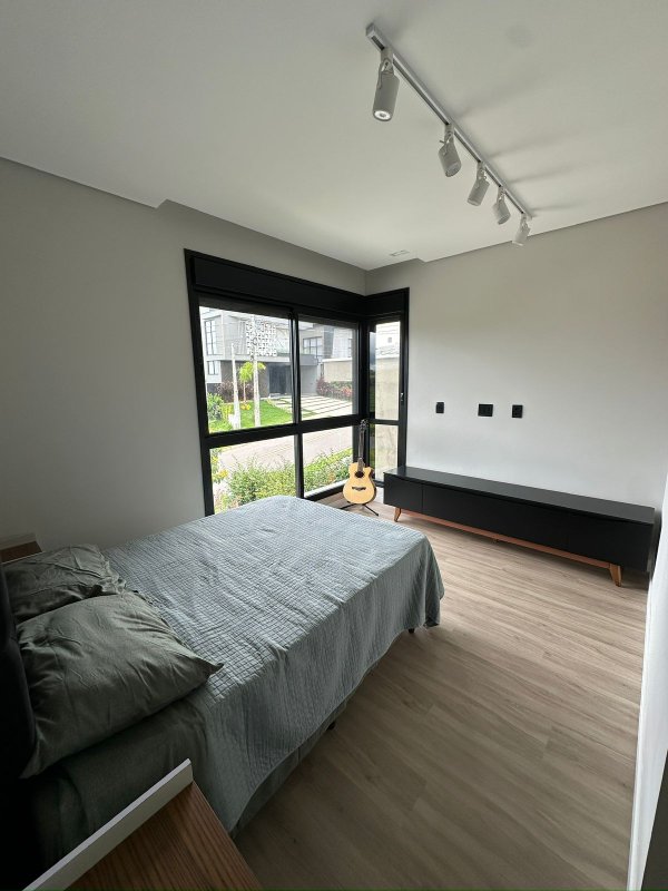 Casa com 3 Suítes no Condomínio Verana  São José dos Campos - 