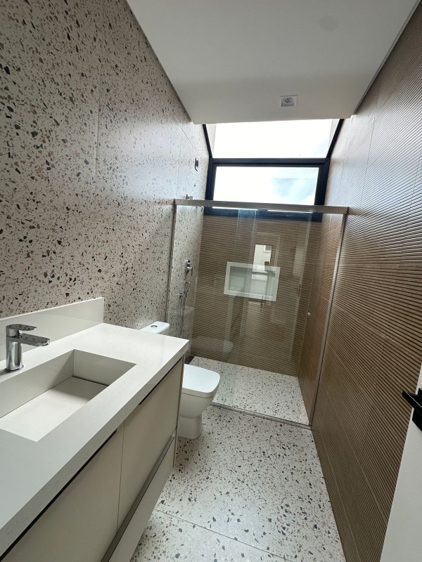 Casa com 3 Suítes no Condomínio Verana  São José dos Campos - 