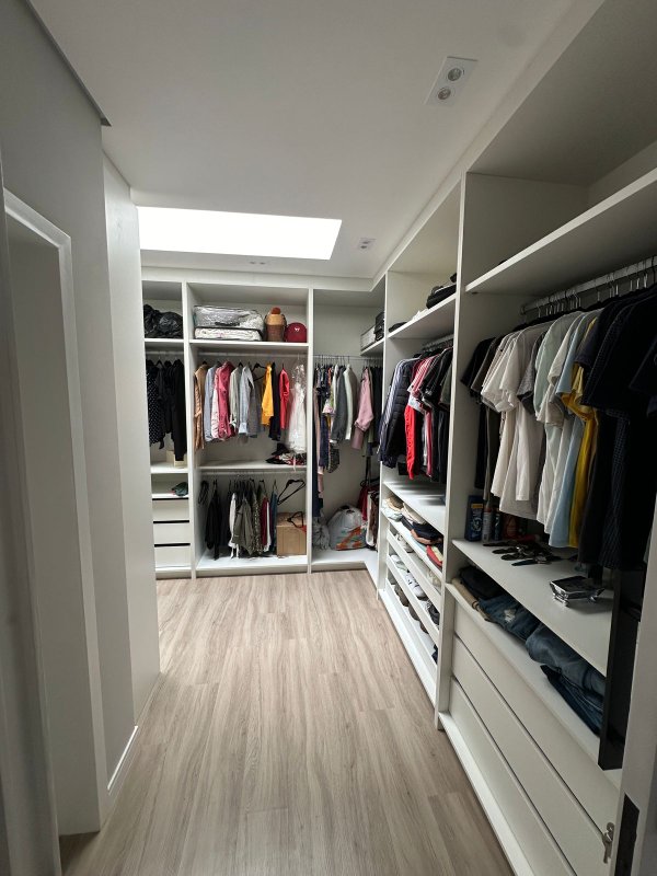 Casa com 3 Suítes no Condomínio Verana  São José dos Campos - 