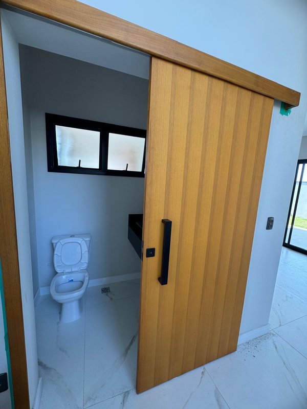 Casa com 3 Suítes no Condomínio Rudá  São José dos Campos - 