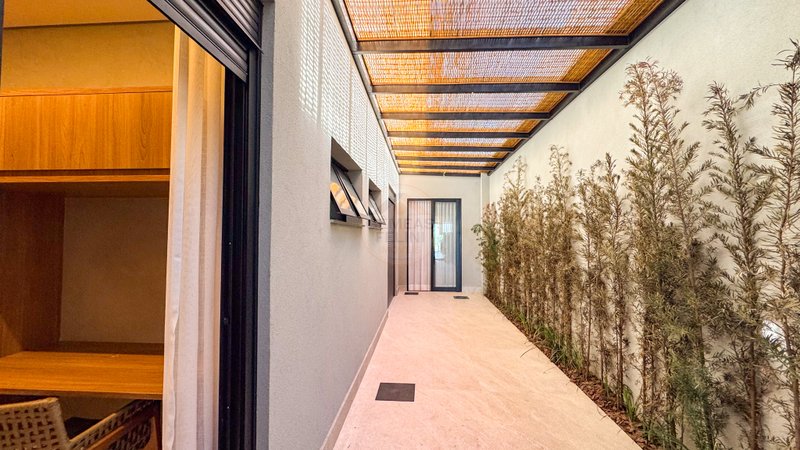 Casa Pé na Areia com Vista Privilegiada / 4 Suítes e Piscina Infinita - LOCAÇÃO DIÁRIA  São Sebastião - 