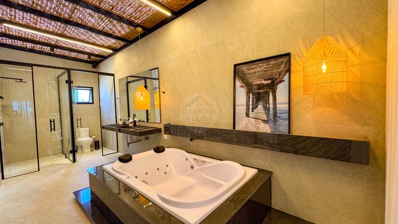 Casa Pé na Areia com Vista Privilegiada / 4 Suítes e Piscina Infinita - LOCAÇÃO DIÁRIA  São Sebastião - 