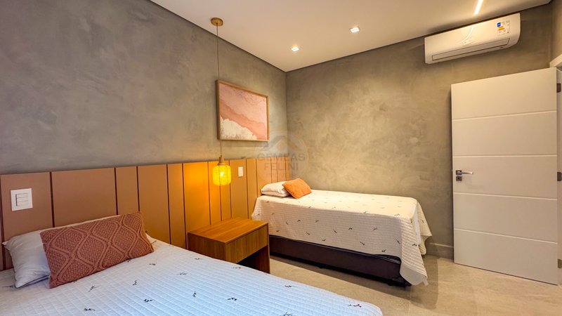 Casa Pé na Areia com Vista Privilegiada / 4 Suítes e Piscina Infinita - LOCAÇÃO DIÁRIA  São Sebastião - 