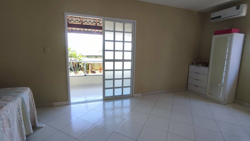 Casa/4/4, 3 Suítes -Condomínio Mundo Verde  Camaçari - 