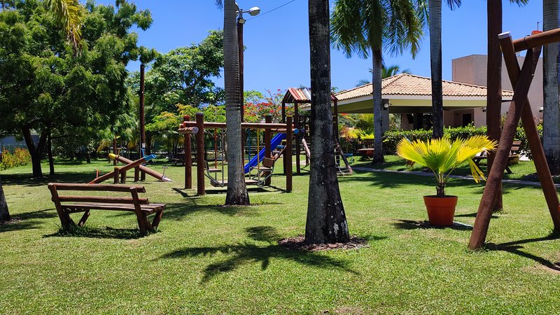 Casa/4/4, 3 Suítes -Condomínio Mundo Verde  Camaçari - 