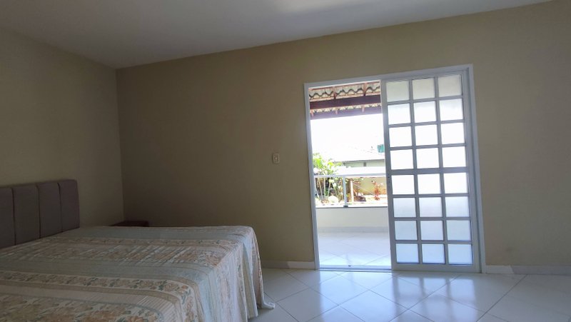 Casa/4/4, 3 Suítes -Condomínio Mundo Verde  Camaçari - 