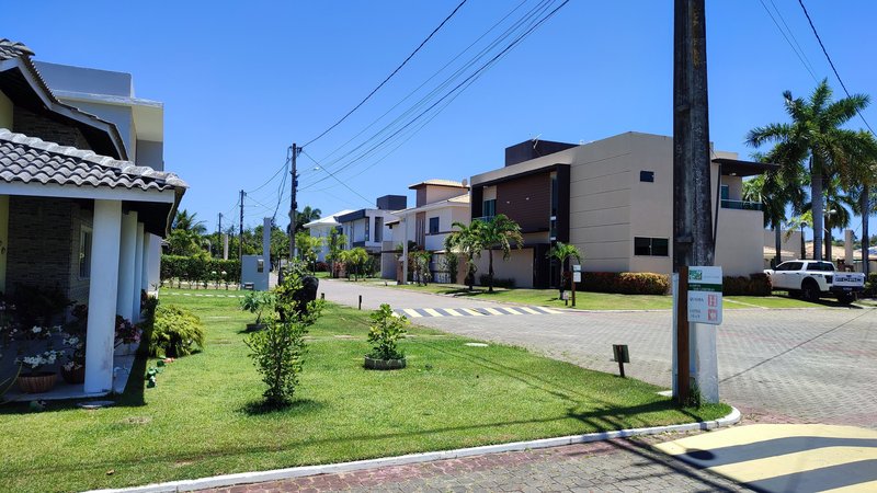 Casa/4/4, 3 Suítes -Condomínio Mundo Verde  Camaçari - 