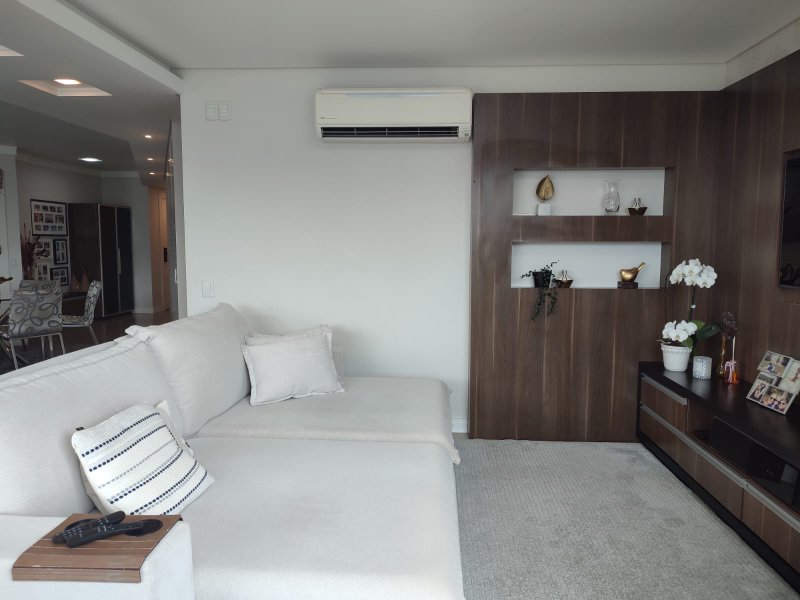 Apartamento 100% mobiliado à venda em Timbó, Centro! 3 Suíte; 3 Vagas de garagem!  Timbó - 