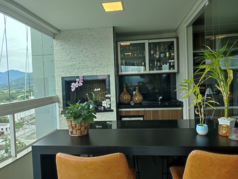 Apartamento 100% mobiliado à venda em Timbó, Centro! 3 Suíte; 3 Vagas de garagem!  Timbó - 