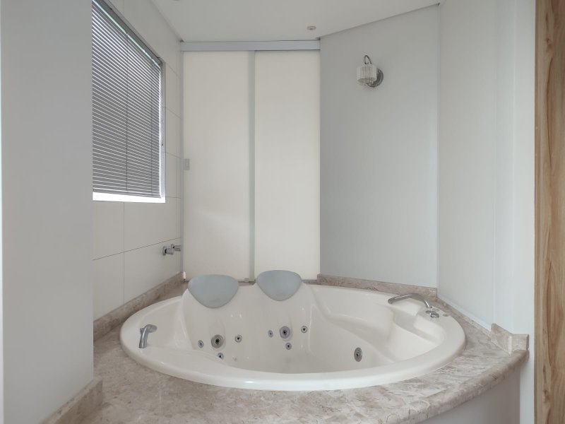 Apartamento 100% mobiliado à venda em Timbó, Centro! 3 Suíte; 3 Vagas de garagem!  Timbó - 