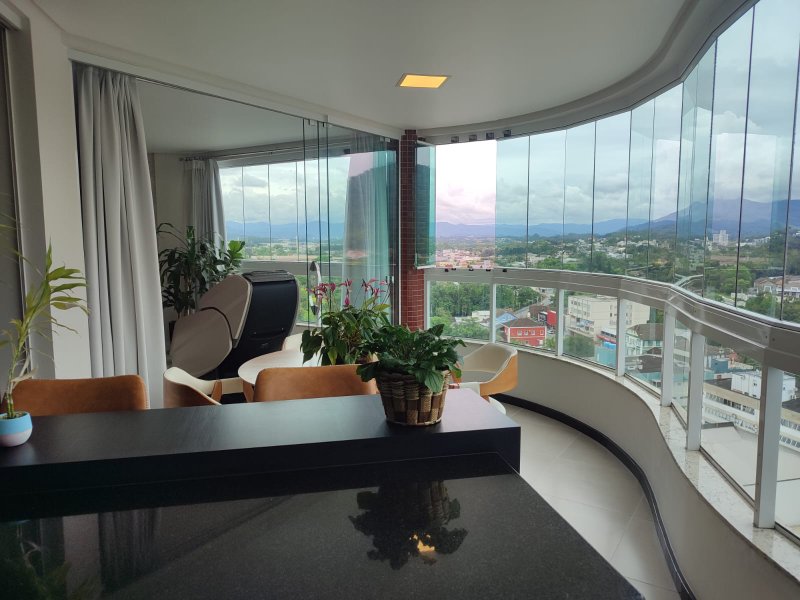 Apartamento 100% mobiliado à venda em Timbó, Centro! 3 Suíte; 3 Vagas de garagem!  Timbó - 