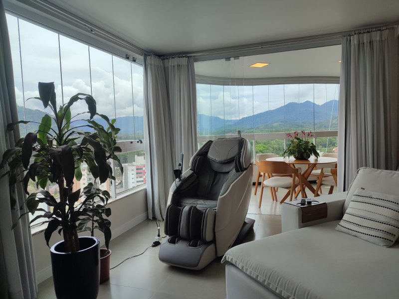 Apartamento 100% mobiliado à venda em Timbó, Centro! 3 Suíte; 3 Vagas de garagem!  Timbó - 