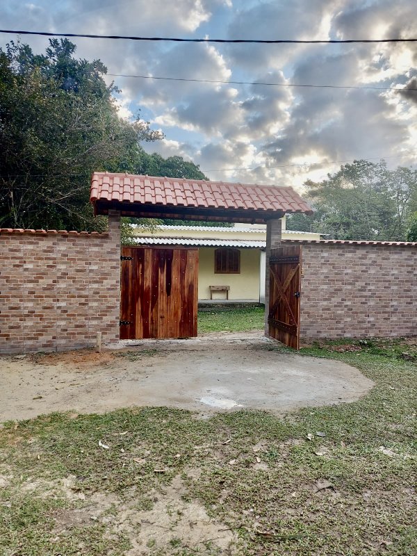 Sítio Completo em Guapimirim – Paz, Natureza e Segurança por Apenas R$ 250.000! Rua Alexandre Gusmão Guapimirim - 