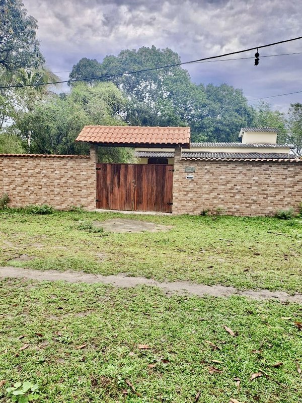 Sítio Completo em Guapimirim – Paz, Natureza e Segurança por Apenas R$ 250.000! Rua Alexandre Gusmão Guapimirim - 