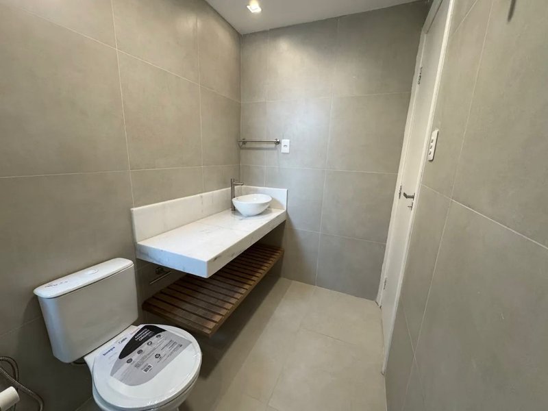 APARTAMENTO 3 QUARTOS UMA SUITE  COM  CLOSET 2 GARAGENS ANDAR ALTO PARA VENDA!!! Avenida Anita Garibaldi Salvador - 