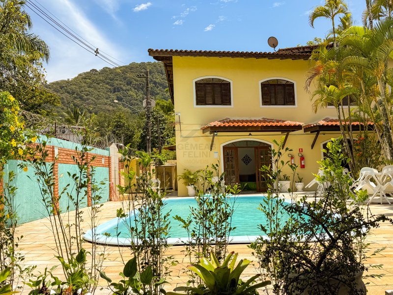 Casa moderna em condomínio na praia de Boiçucanga - VENDA  São Sebastião - 