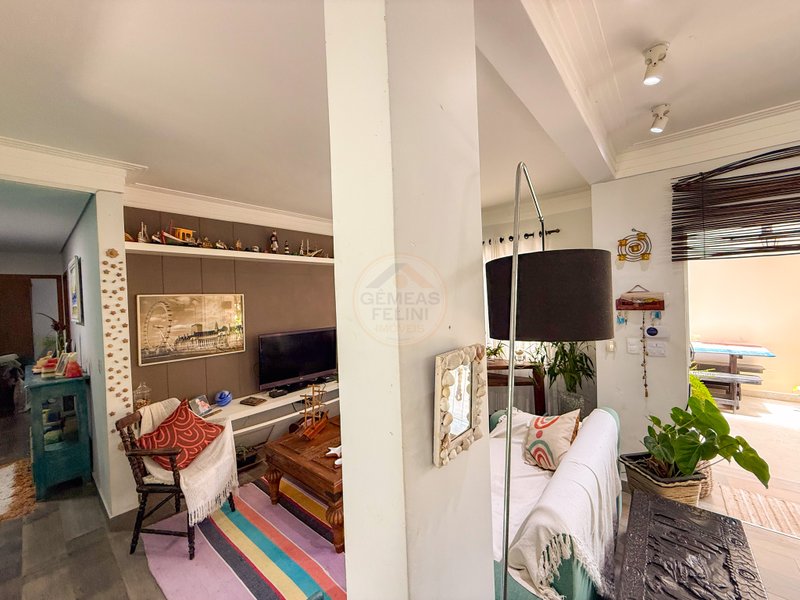 Casa moderna em condomínio na praia de Boiçucanga - VENDA  São Sebastião - 