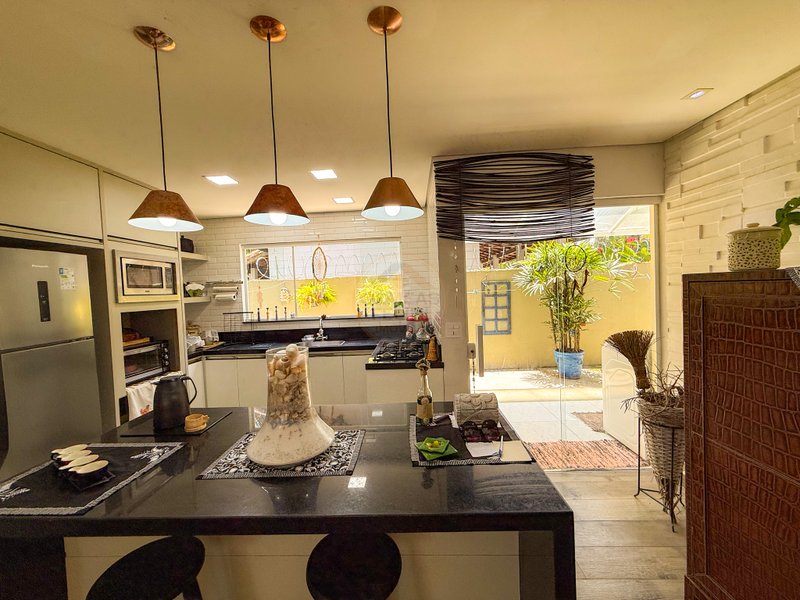 Casa moderna em condomínio na praia de Boiçucanga - VENDA  São Sebastião - 