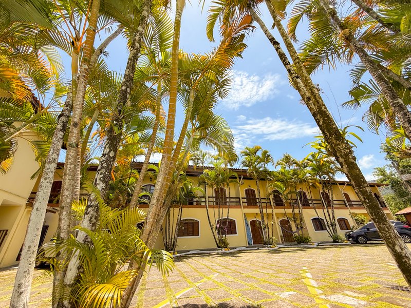 Casa moderna em condomínio na praia de Boiçucanga - VENDA  São Sebastião - 