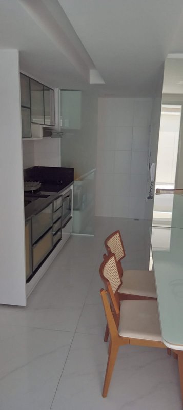 APARTAMENTO COBERTURA VISTA MAR QUARTO SALA SUÍTE PISCINA 4 GARAGENS À VENDA EM ARMAÇÃO! Rua Américo Vespúcio Salvador - 