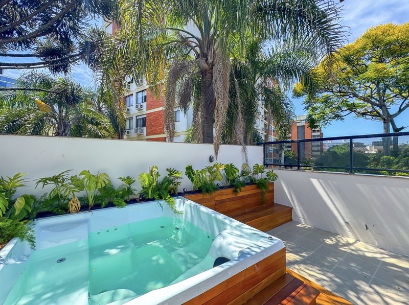 R$ 1.595.000 - &Oacute;TIMA COBERTURA DUPLEX - REFORMADA - 198M2 - 2 SU&Iacute;TES - 2 VAGAS Rua Anita Garibaldi Porto Alegre - 