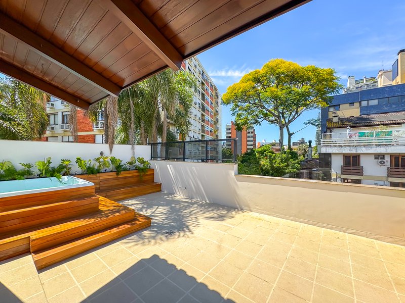 R$ 1.595.000 - &Oacute;TIMA COBERTURA DUPLEX - REFORMADA - 198M2 - 2 SU&Iacute;TES - 2 VAGAS Rua Anita Garibaldi Porto Alegre - 