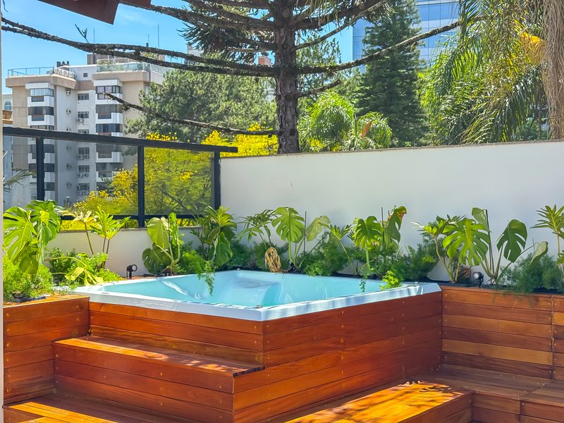 R$ 1.595.000 - &Oacute;TIMA COBERTURA DUPLEX - REFORMADA - 198M2 - 2 SU&Iacute;TES - 2 VAGAS Rua Anita Garibaldi Porto Alegre - 