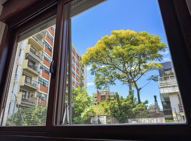 R$ 1.595.000 - &Oacute;TIMA COBERTURA DUPLEX - REFORMADA - 198M2 - 2 SU&Iacute;TES - 2 VAGAS Rua Anita Garibaldi Porto Alegre - 