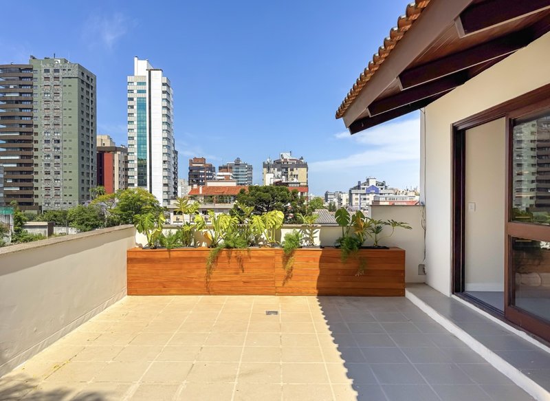 R$ 1.595.000 - &Oacute;TIMA COBERTURA DUPLEX - REFORMADA - 198M2 - 2 SU&Iacute;TES - 2 VAGAS Rua Anita Garibaldi Porto Alegre - 
