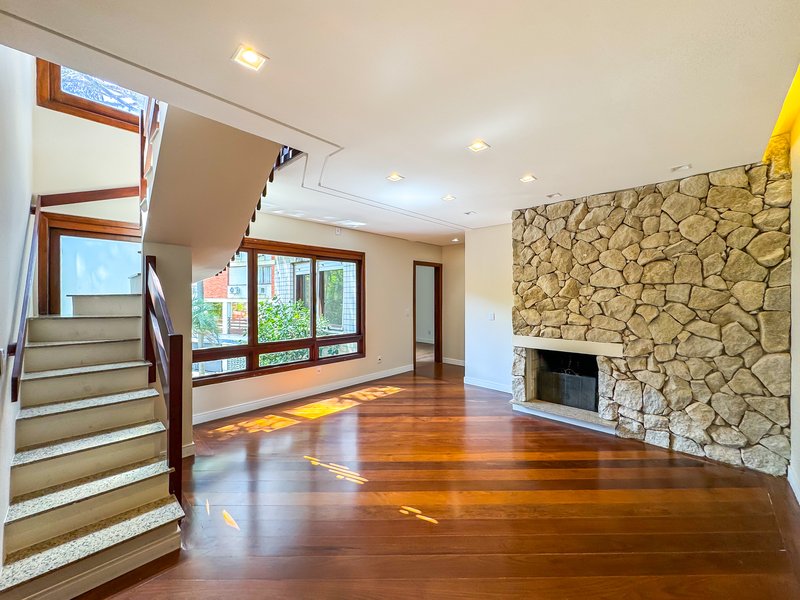 R$ 1.595.000 - &Oacute;TIMA COBERTURA DUPLEX - REFORMADA - 198M2 - 2 SU&Iacute;TES - 2 VAGAS Rua Anita Garibaldi Porto Alegre - 