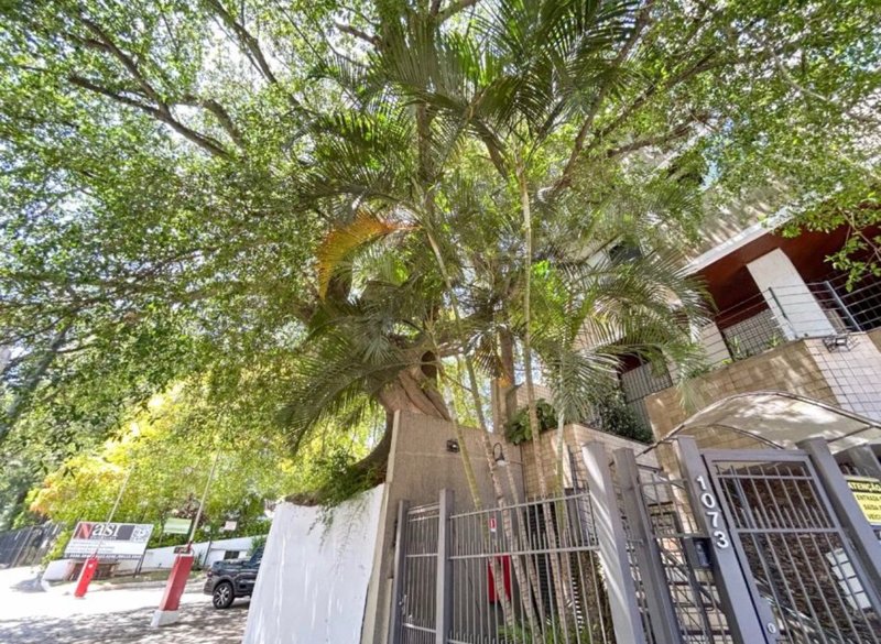 R$ 1.595.000 - &Oacute;TIMA COBERTURA DUPLEX - REFORMADA - 198M2 - 2 SU&Iacute;TES - 2 VAGAS Rua Anita Garibaldi Porto Alegre - 