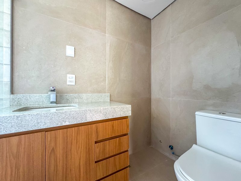 R$ 1.595.000 - &Oacute;TIMA COBERTURA DUPLEX - REFORMADA - 198M2 - 2 SU&Iacute;TES - 2 VAGAS Rua Anita Garibaldi Porto Alegre - 