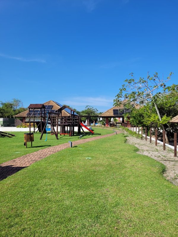 VILLAGE 3 QUARTOS VARANDA PISCINA 2 GARAGENS À VENDA NO PISCINAS NATURAIS PRAIA DO FORTE! Açu da Torre MATA DE SÃO JOÃO - 