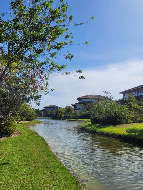 VILLAGE 3 QUARTOS VARANDA PISCINA 2 GARAGENS À VENDA NO PISCINAS NATURAIS PRAIA DO FORTE! Açu da Torre MATA DE SÃO JOÃO - 