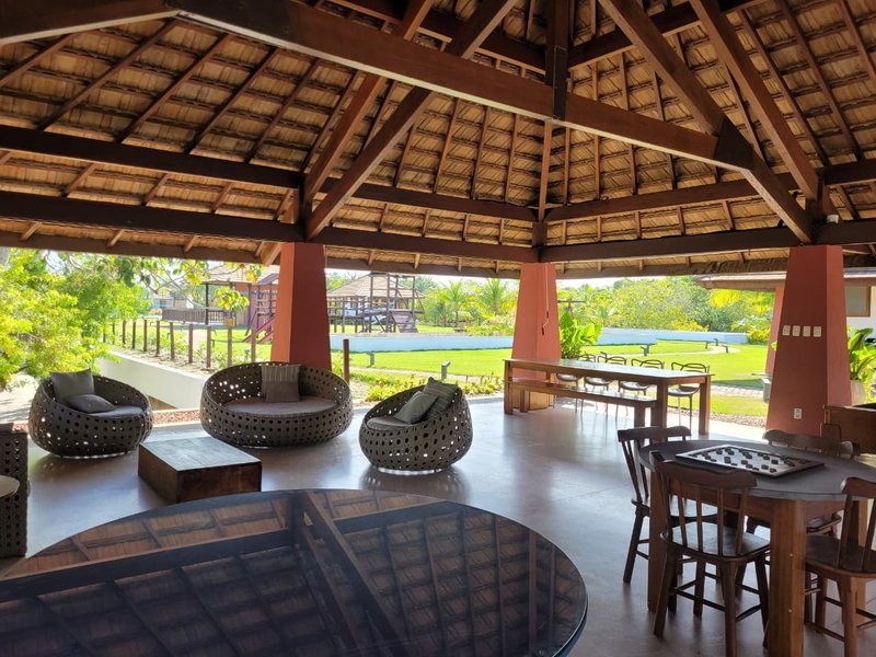 VILLAGE 3 QUARTOS VARANDA PISCINA 2 GARAGENS À VENDA NO PISCINAS NATURAIS PRAIA DO FORTE! Açu da Torre MATA DE SÃO JOÃO - 