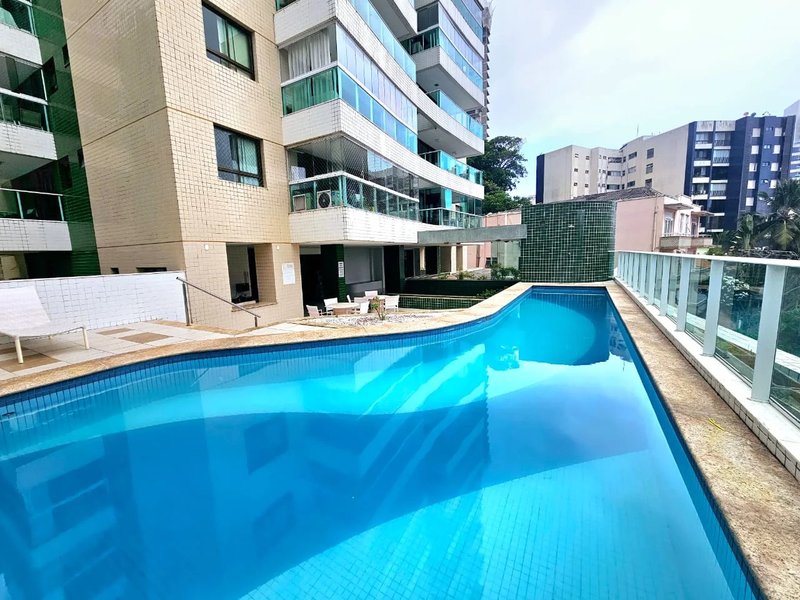 APARTAMENTO MOBILIADO VISTA MAR 2 QUARTO SUÍTE VARANDA PISCINA GARAGEM À VENDA NA BARRA! Rua Engenheiro Milton Oliveira Salvador - 