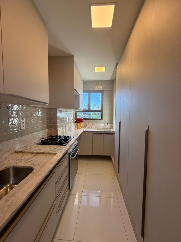 APARTAMENTO MOBILIADO VISTA MAR 2 QUARTO SUÍTE VARANDA PISCINA GARAGEM À VENDA NA BARRA! Rua Engenheiro Milton Oliveira Salvador - 