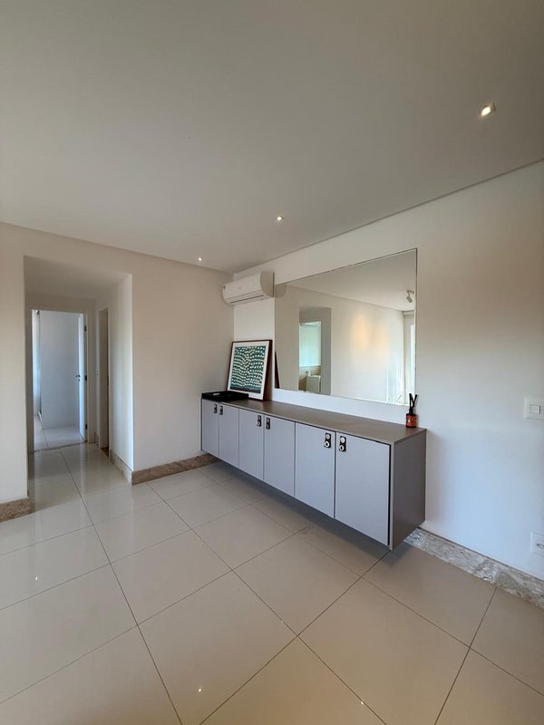 APARTAMENTO MOBILIADO VISTA MAR 2 QUARTO SUÍTE VARANDA PISCINA GARAGEM À VENDA NA BARRA! Rua Engenheiro Milton Oliveira Salvador - 