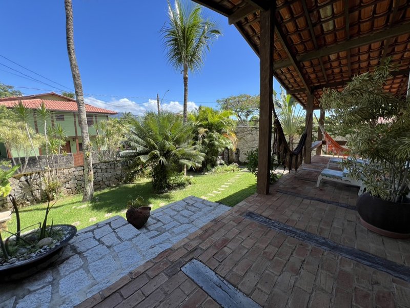 VENDE-SE CASA 4 QUARTOS - 220M2 - EXCELENTE OPORTUNIDADE DE TER SUA CASA EM ILHABELA!! Rua Projetada  Ilhabela - 