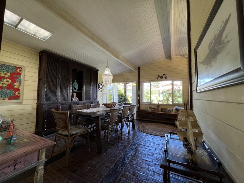 VENDE-SE CASA 4 QUARTOS - 220M2 - EXCELENTE OPORTUNIDADE DE TER SUA CASA EM ILHABELA!! Rua Projetada  Ilhabela - 