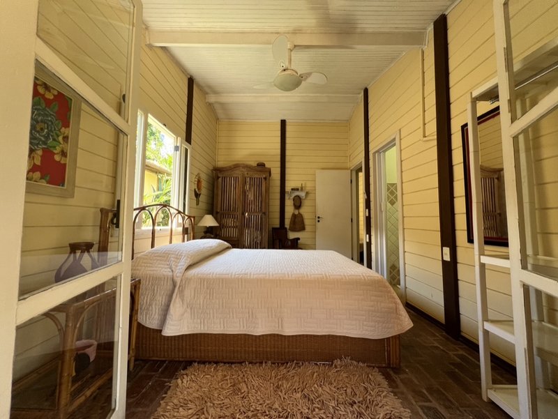 VENDE-SE CASA 4 QUARTOS - 220M2 - EXCELENTE OPORTUNIDADE DE TER SUA CASA EM ILHABELA!! Rua Projetada  Ilhabela - 