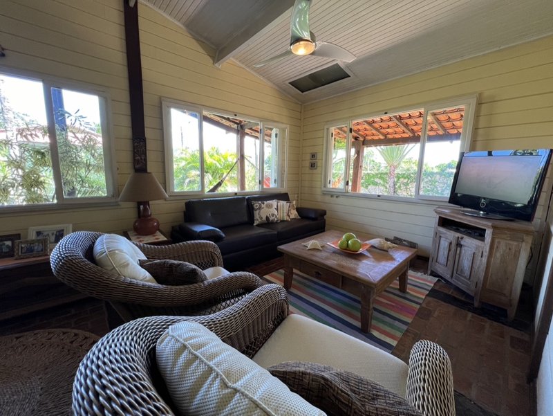 VENDE-SE CASA 4 QUARTOS - 220M2 - EXCELENTE OPORTUNIDADE DE TER SUA CASA EM ILHABELA!! Rua Projetada  Ilhabela - 