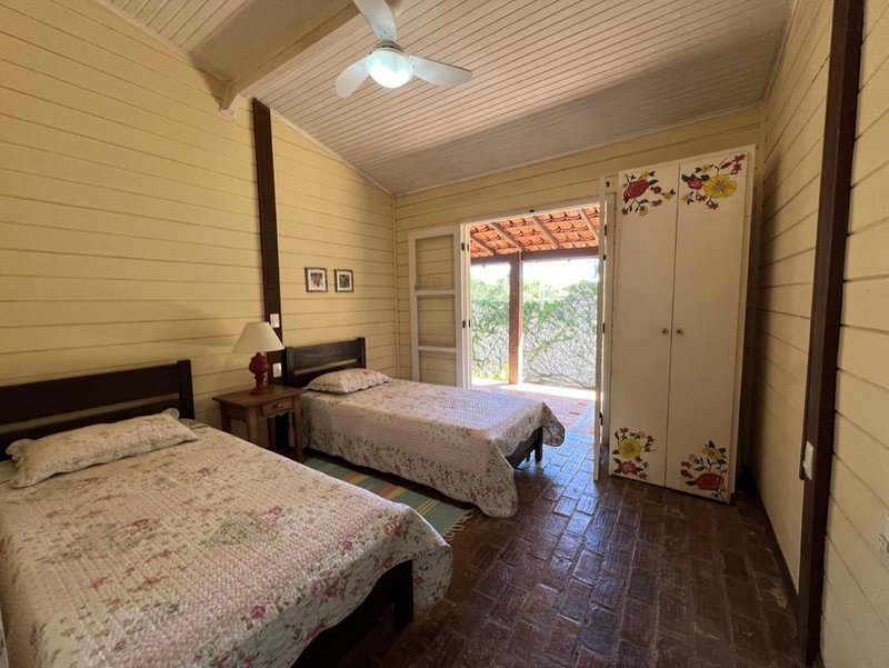 VENDE-SE CASA 4 QUARTOS - 220M2 - EXCELENTE OPORTUNIDADE DE TER SUA CASA EM ILHABELA!! Rua Projetada  Ilhabela - 